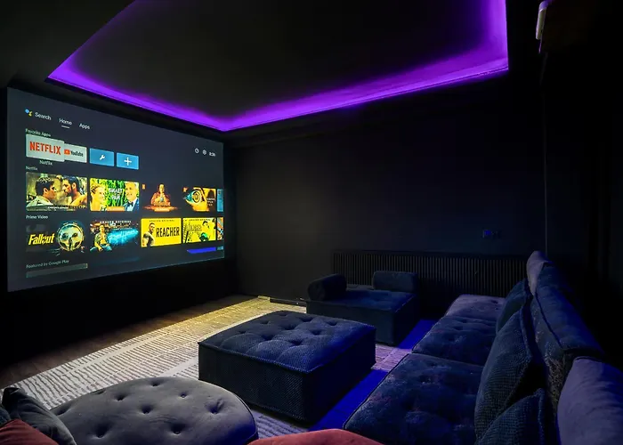 Niabi Apartments With Cinema And Billiards