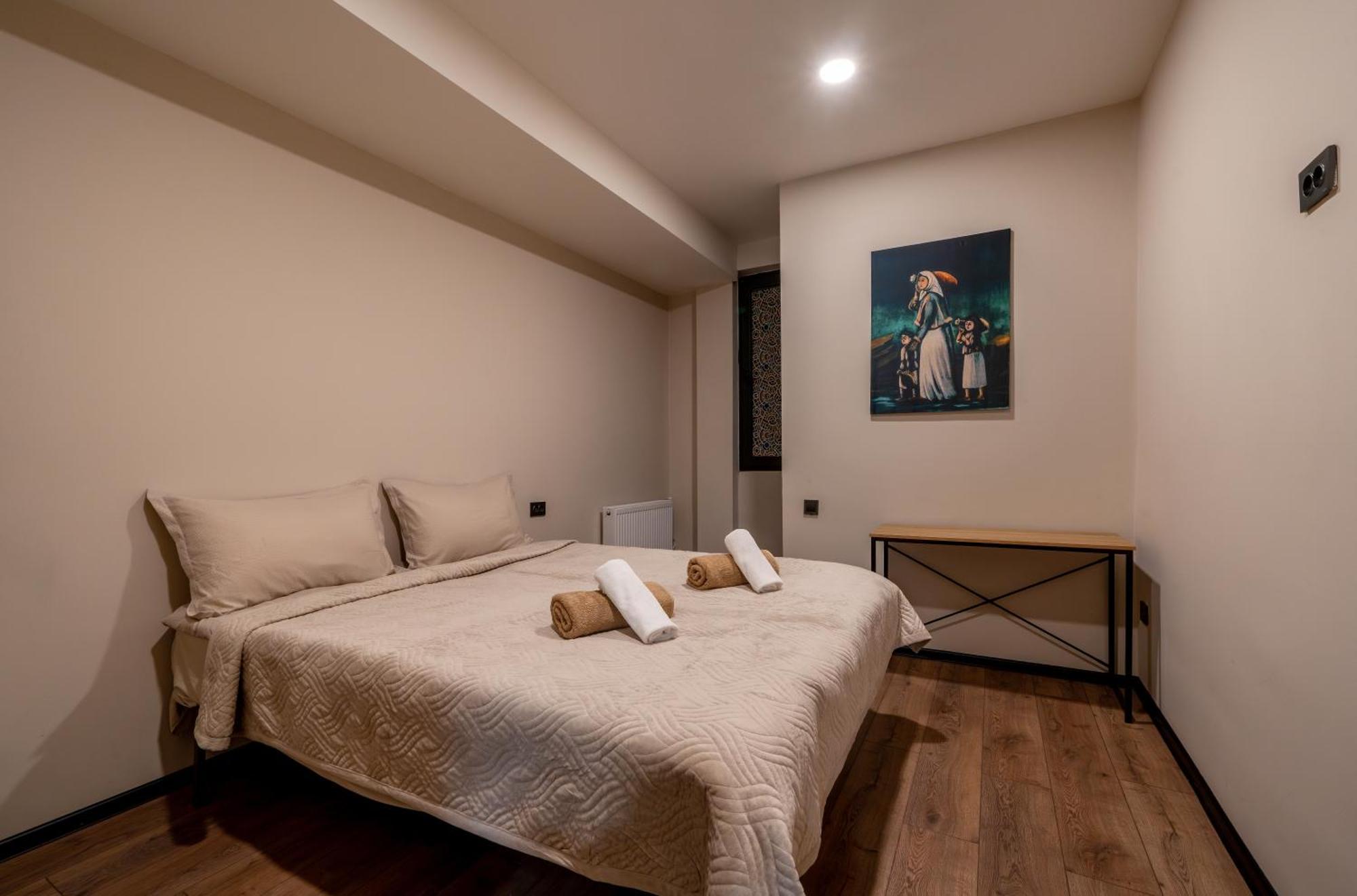 Niabi With Cinema And Billiards Appartement