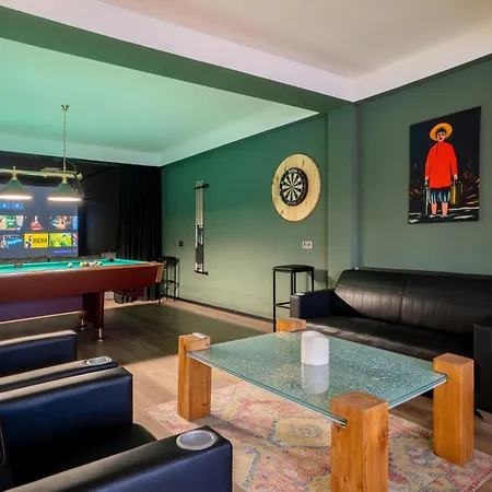 Niabi Apartments With Cinema And Billiards Тбилиси Экстерьер фото