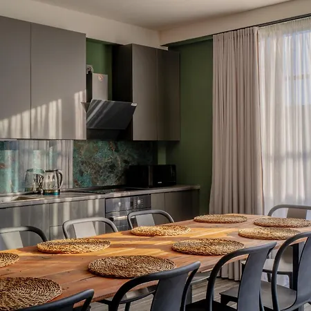 Niabi Apartments With Cinema And Billiards Тбилиси Экстерьер фото